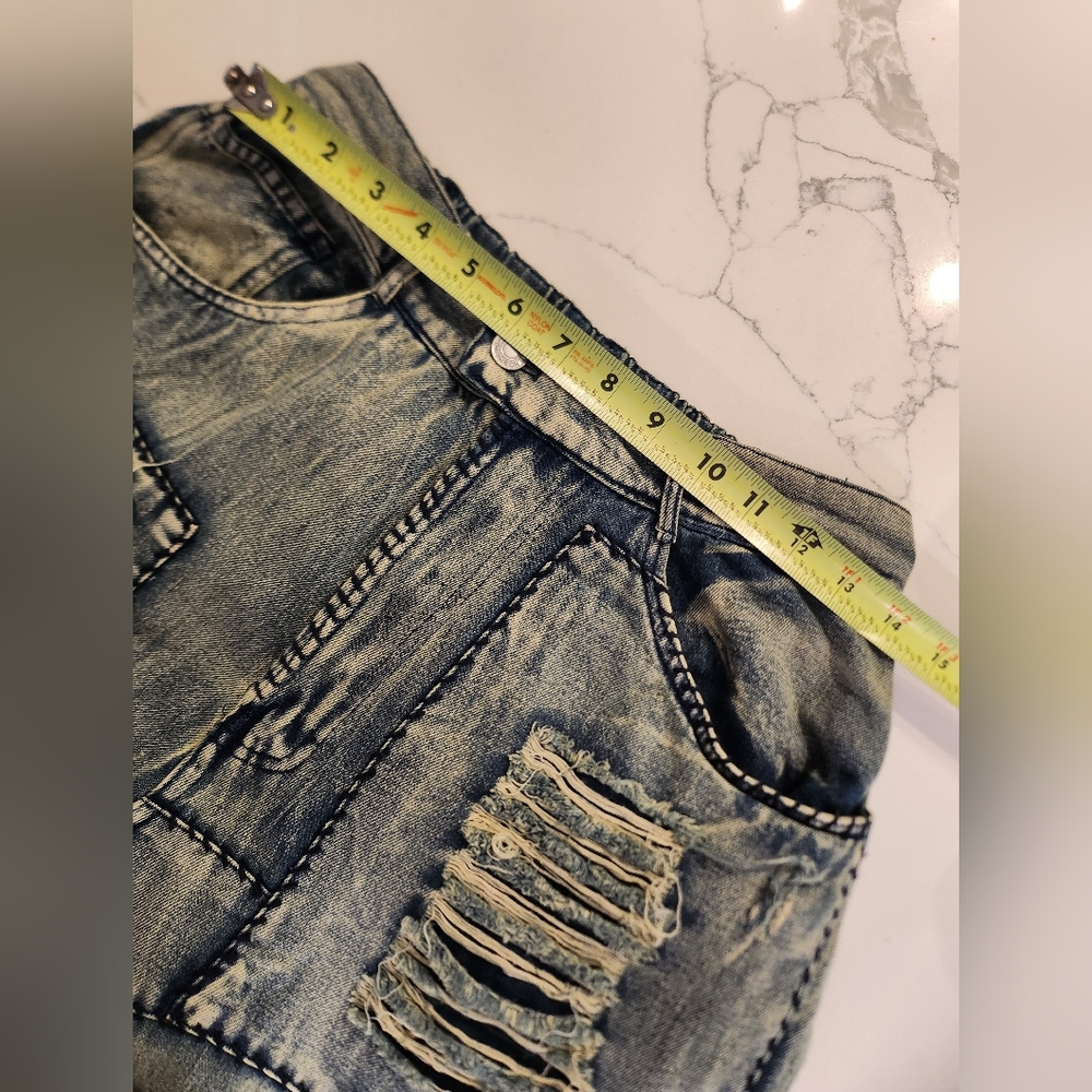Distessed Baggy Jeans - Picture 4 of 9